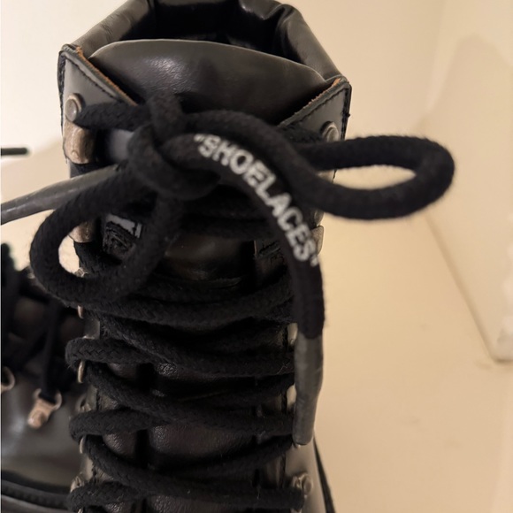 OFF-WHITE Arrow Appliqué Hiking Boot - Picture 5 of 15
